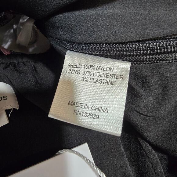 Lovers and Friends Juliana Top in Black and Pink XXS - Picture 7 of 12